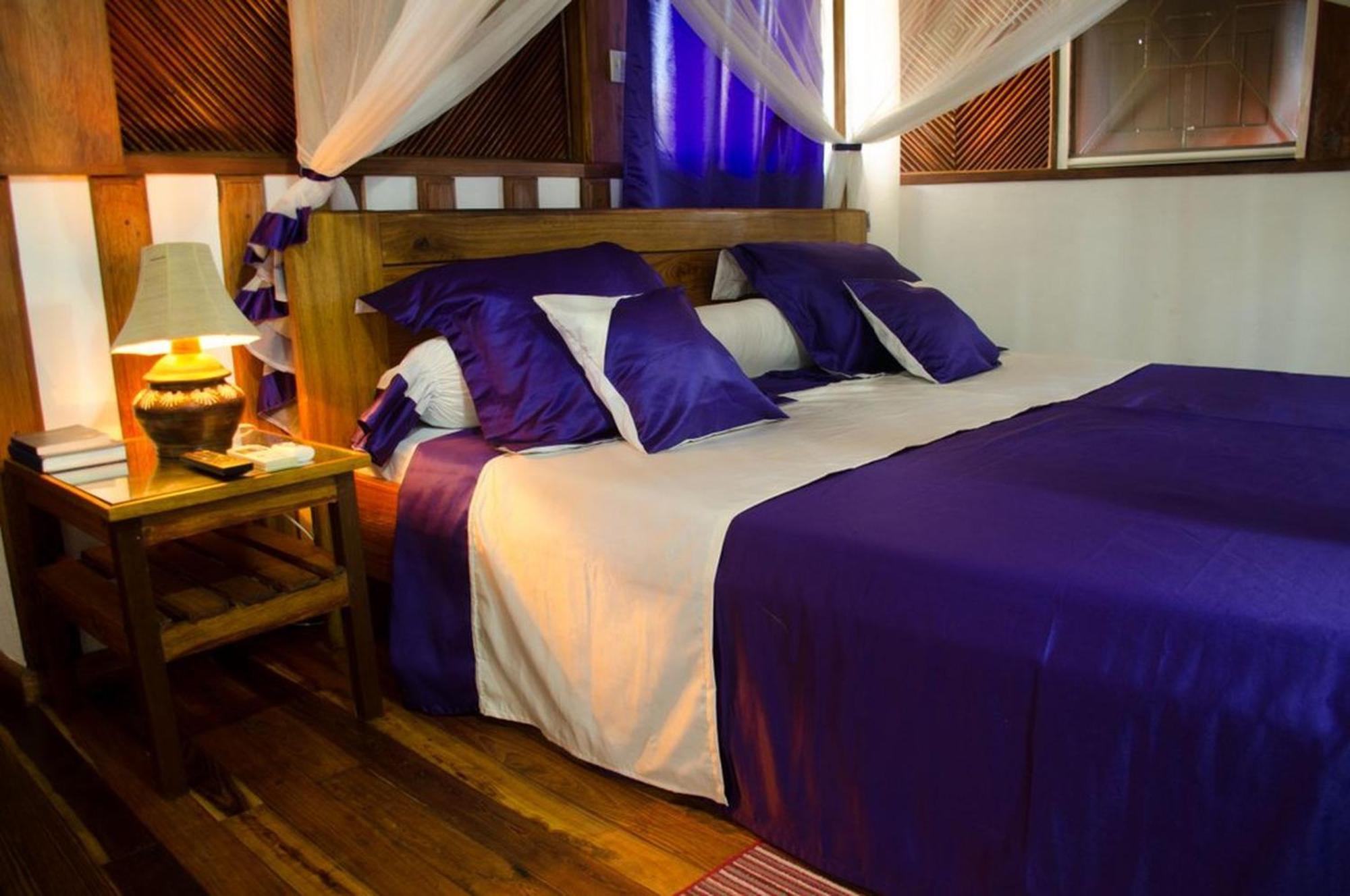 Edena Kely Hotel Махаянга Екстериор снимка