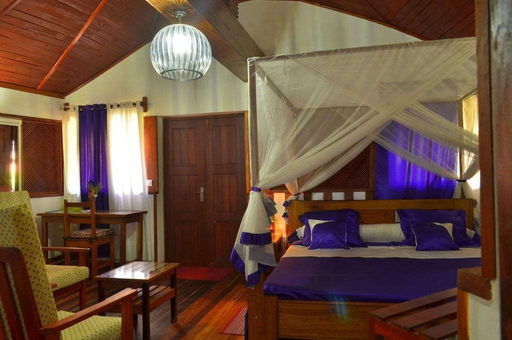 Edena Kely Hotel Махаянга Екстериор снимка