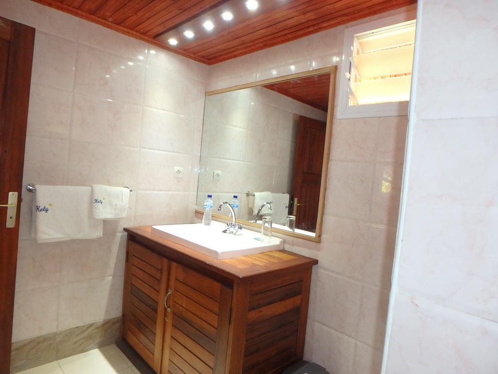 Edena Kely Hotel Махаянга Екстериор снимка