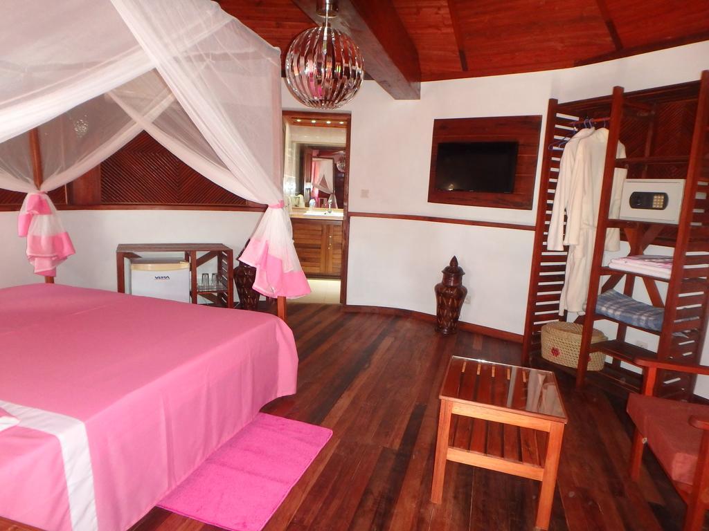 Edena Kely Hotel Махаянга Екстериор снимка